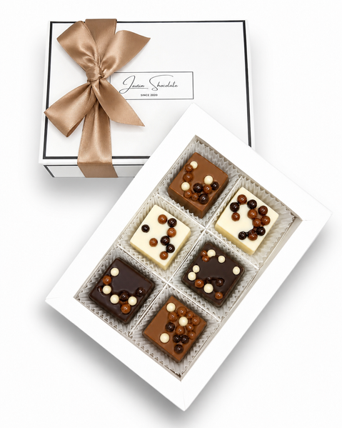 Набір шоколаду LAVIVA CHOCOLATE Шоколадна веселка UA-0284 фото