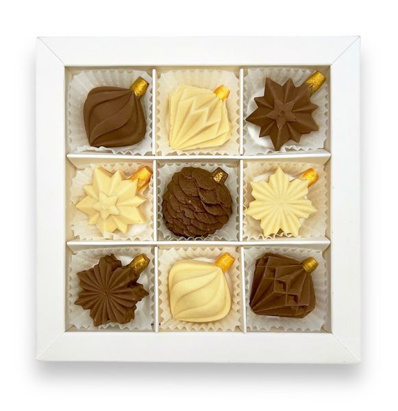 Цукерки шоколадні LAVIVA CHOCOLATE Новорічні іграшки, 100г UA-0285 фото